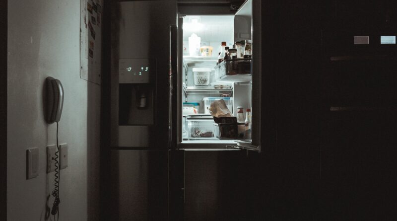 rødt støv i køleskab